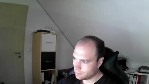 Snapshot of j_german783377 chatting on September 19, 8:04 am here4y online show from September 19, 8:04 am