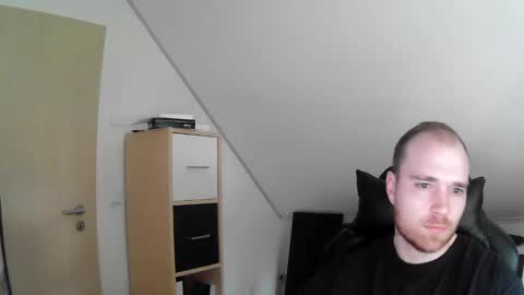 Snapshot of j_german783377 chatting on January 29, 9:23 am here4y online show from January 29, 9:23 am