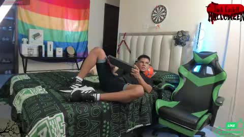 Snapshot of jack_castell chatting on September 15, 11:33 am JACK CASTELL online show from September 15, 11:33 am
