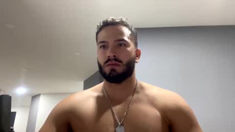 Snapshot of jackdanielsm chatting on December 19, 2:34 am jackdanielsm online show from December 19, 2:34 am