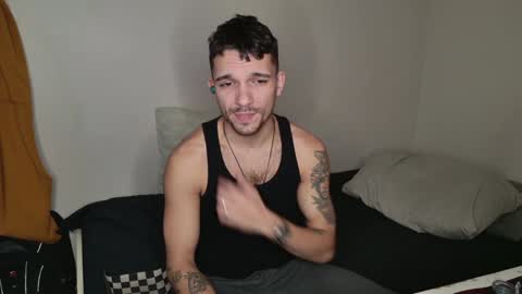 Snapshot of jackdesfeux chatting on January 4, 8:27 pm Jack online show from January 4, 8:27 pm