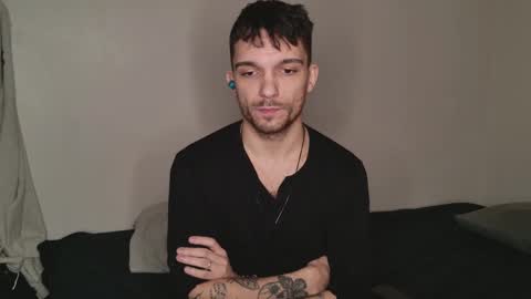 Snapshot of jackdesfeux chatting on February 11, 3:29 am Jack online show from February 11, 3:29 am