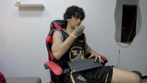 Jackes Taylor online show from October 19, 5:34 am