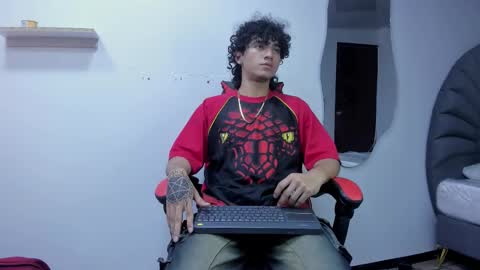 Jackes Taylor online show from October 2, 4:38 am