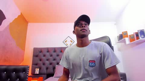 Snapshot of jacksonmuller_ chatting on December 5, 2:33 pm Jackson online show from December 5, 2:33 pm