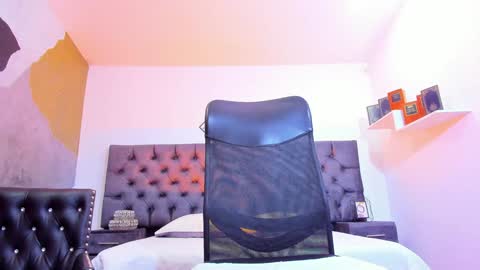 Snapshot of jacksonmuller_ chatting on December 23, 4:28 pm Jackson online show from December 23, 4:28 pm