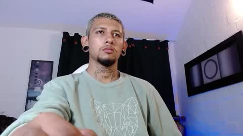 Michael Caicedo online show from February 20, 5:23 am