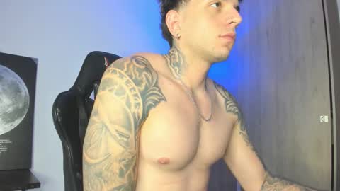 Snapshot of jacobb116 chatting on October 14, 12:28 am jacobb116 online show from October 14, 12:28 am