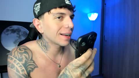 jacobb116 online show from January 16, 1:41 am