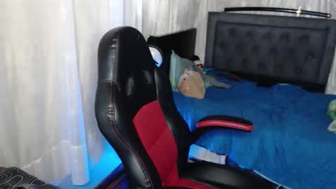 Jacobbakerr online show from February 2, 4:33 am