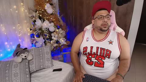 daddy sir master bear online show from December 3, 1:10 pm