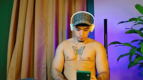 Jaden Feynman online show from February 20, 2:29 am