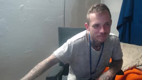 showingitoff online show from October 4, 10:14 pm