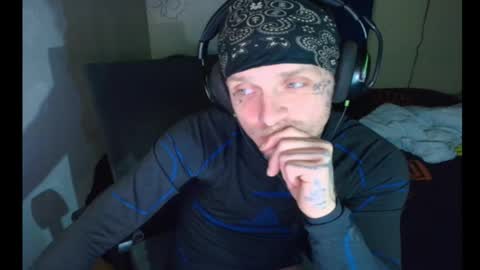 showingitoff online show from February 12, 7:14 am