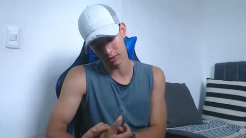 Hi guys im new 3 online show from January 16, 5:05 pm