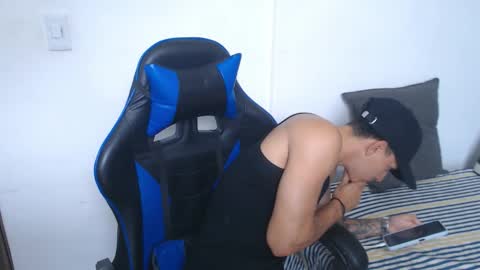 Hi guys im new 3 online show from February 19, 6:26 pm