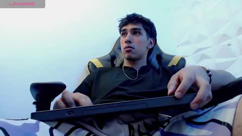 jake_tripp online show from January 9, 6:06 am