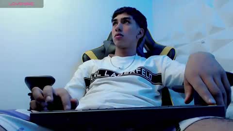 jake_tripp online show from December 14, 4:45 am