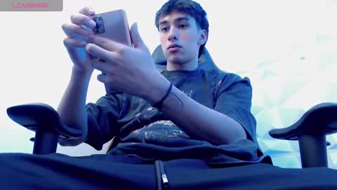 jake_tripp online show from January 3, 2:21 am