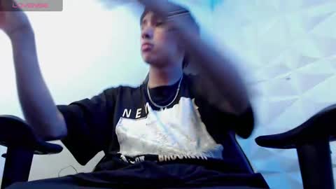 jake_tripp online show from December 24, 9:00 pm