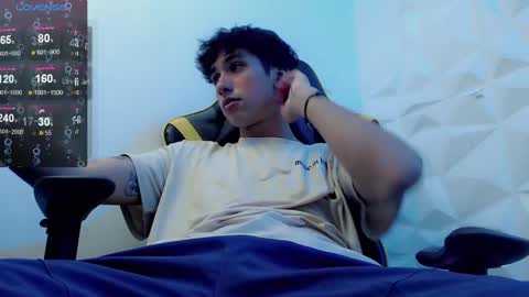 jake_tripp online show from January 28, 4:29 am