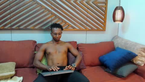   online show from March 1, 7:48 pm