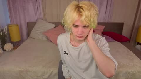 JameMiller online show from April 9, 6:41 am