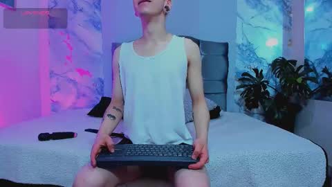 james_adamss_ online show from March 6, 12:35 pm