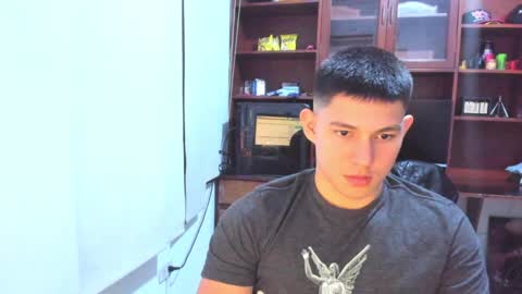 Snapshot of james_cr chatting on February 8, 3:30 am james_cr online show from February 8, 3:30 am