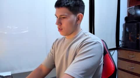Snapshot of james_cr chatting on February 18, 9:31 pm james_cr online show from February 18, 9:31 pm
