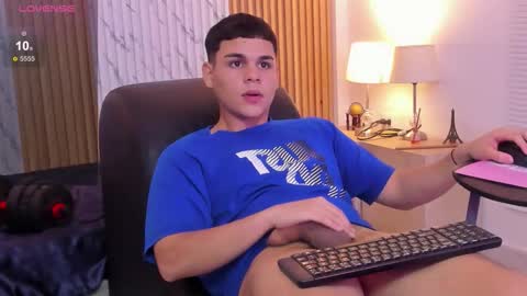 James online show from November 22, 9:47 pm