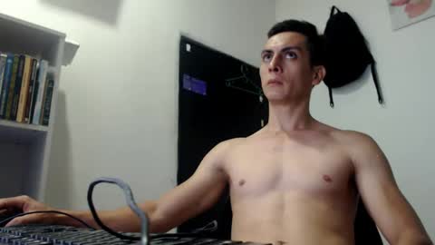 jamesbrom2000 online show from November 19, 3:17 am