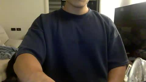 jamesmo820913 online show from November 30, 1:46 pm