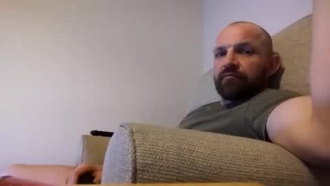 jamesy8391 online show from March 1, 7:04 pm