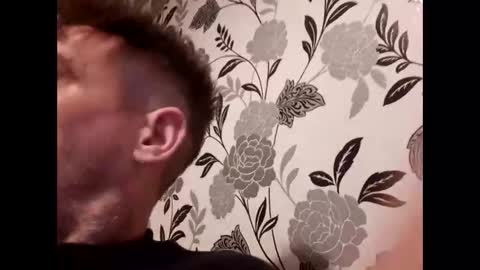 jamie198307 online show from April 3, 1:57 am