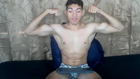 Jamithindependent model online show from February 28, 1:43 pm