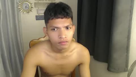 janlloyd04 online show from October 22, 9:57 am