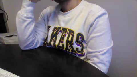 javi94valenciap online show from December 3, 9:20 am