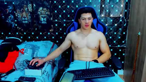 Javier online show from December 20, 7:54 pm