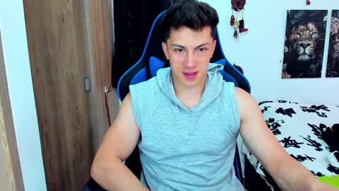 Javier online show from February 10, 5:30 pm