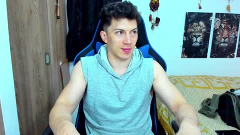 Javier online show from December 29, 5:33 pm