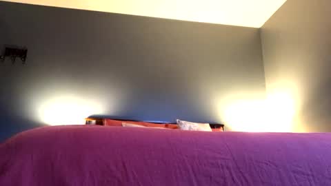 Jaws  online show from November 12, 10:25 pm