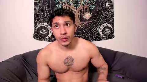 Snapshot of jay_marcos chatting on February 27, 4:31 am Jay marcos online show from February 27, 4:31 am