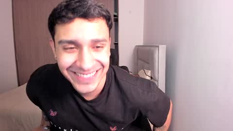 Snapshot of jay_marcos chatting on December 28, 3:26 am Jay marcos online show from December 28, 3:26 am