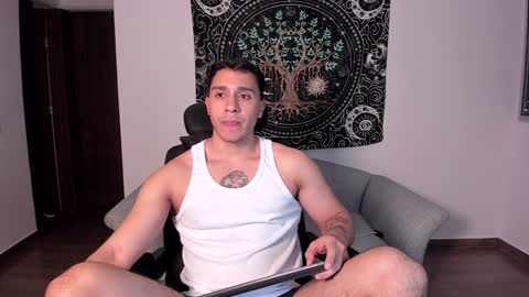 Snapshot of jay_marcos chatting on January 19, 11:43 pm Jay marcos online show from January 19, 11:43 pm