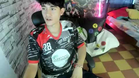 JAY ORANGE online show from December 13, 7:42 pm