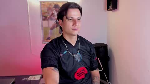 Jay Alvarrez online show from October 1, 7:40 pm