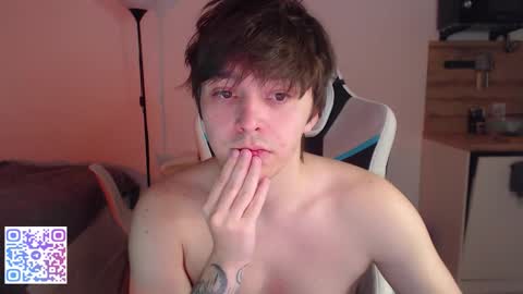 Snapshot of jayce_icestone chatting on October 1, 8:13 pm Jayce online show from October 1, 8:13 pm