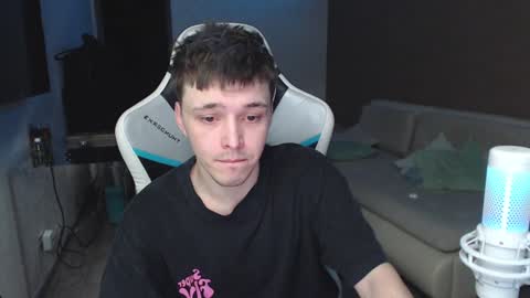 Jayce online show from December 4, 9:24 pm