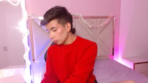 jayden_tay1 online show from November 21, 4:22 am